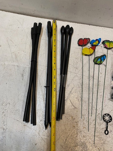 Butterfly Garden Scalloped Trellis