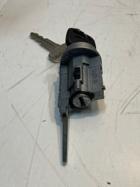 Ignition Lock Cylinder w/ Keys 1016270-204