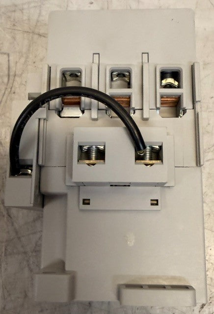 Carrier Transicold Definite Purpose Contactor Model 10-00433-11 Control Switch