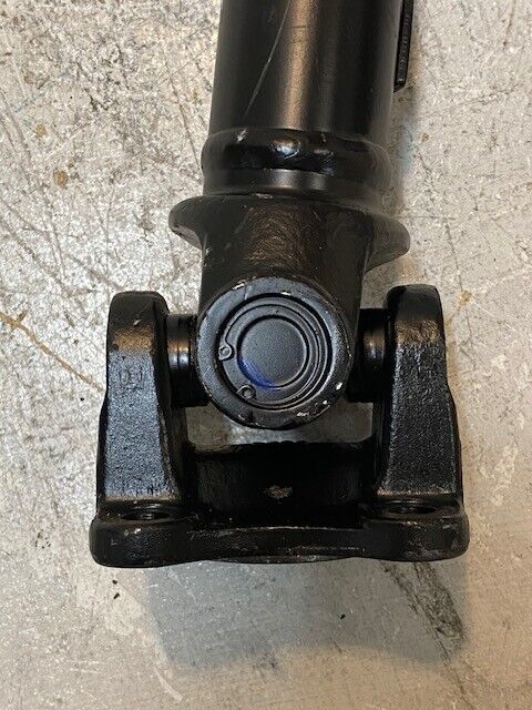 Detroit Axle DR-8 13728 | 20190123 Front Drive Shaft