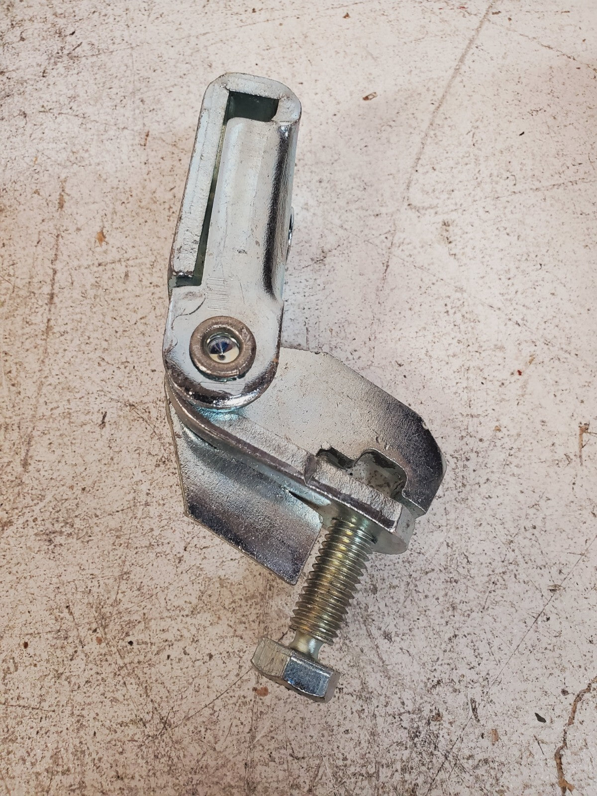 9 Quantity of Clamps & Hinges 6,273,372 | 980 | 3/8" (9 Qty)