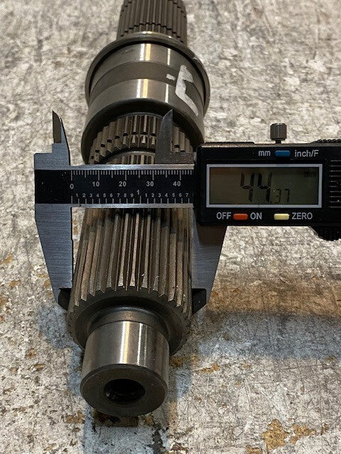 Gear Shaft 14-1/4" Long 44mm 34-Spline End 35mm 32-Spline End 22mm Thread