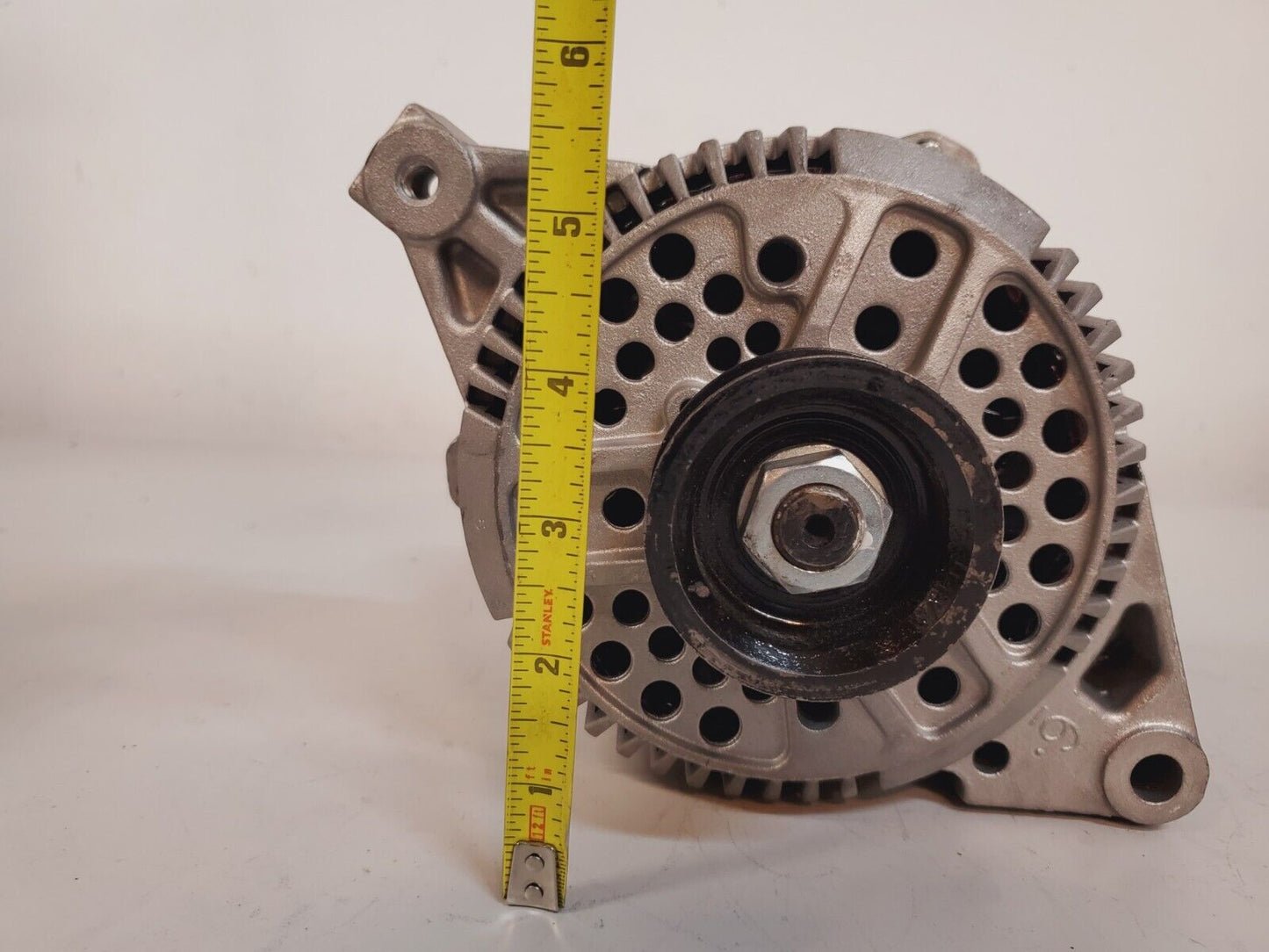 Motorcraft Alternator 7761-5-7 | 7756 | 1640