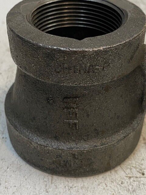 UFF Black Pipe Fitting Reducing Tee Cast Iron 2" x 1-1/2" 300 Psi C128