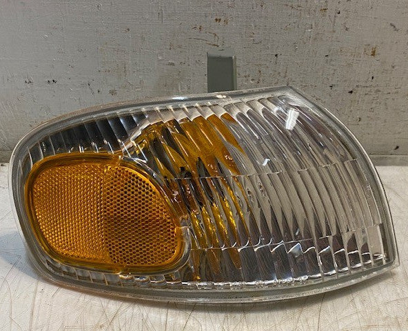 Turn Signal Light Lamp Right Front Passenger Side 18-5091B | 1157NA