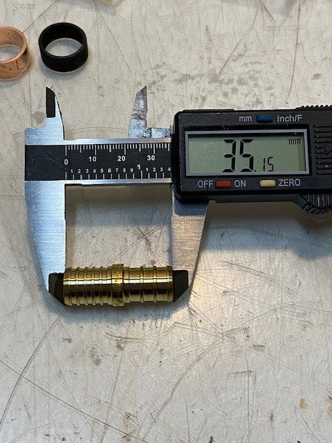 28 Qty of PB Crimp Polybutylene Adapter Couplings 1-1/4" Long 19mm OD (28 Qty)