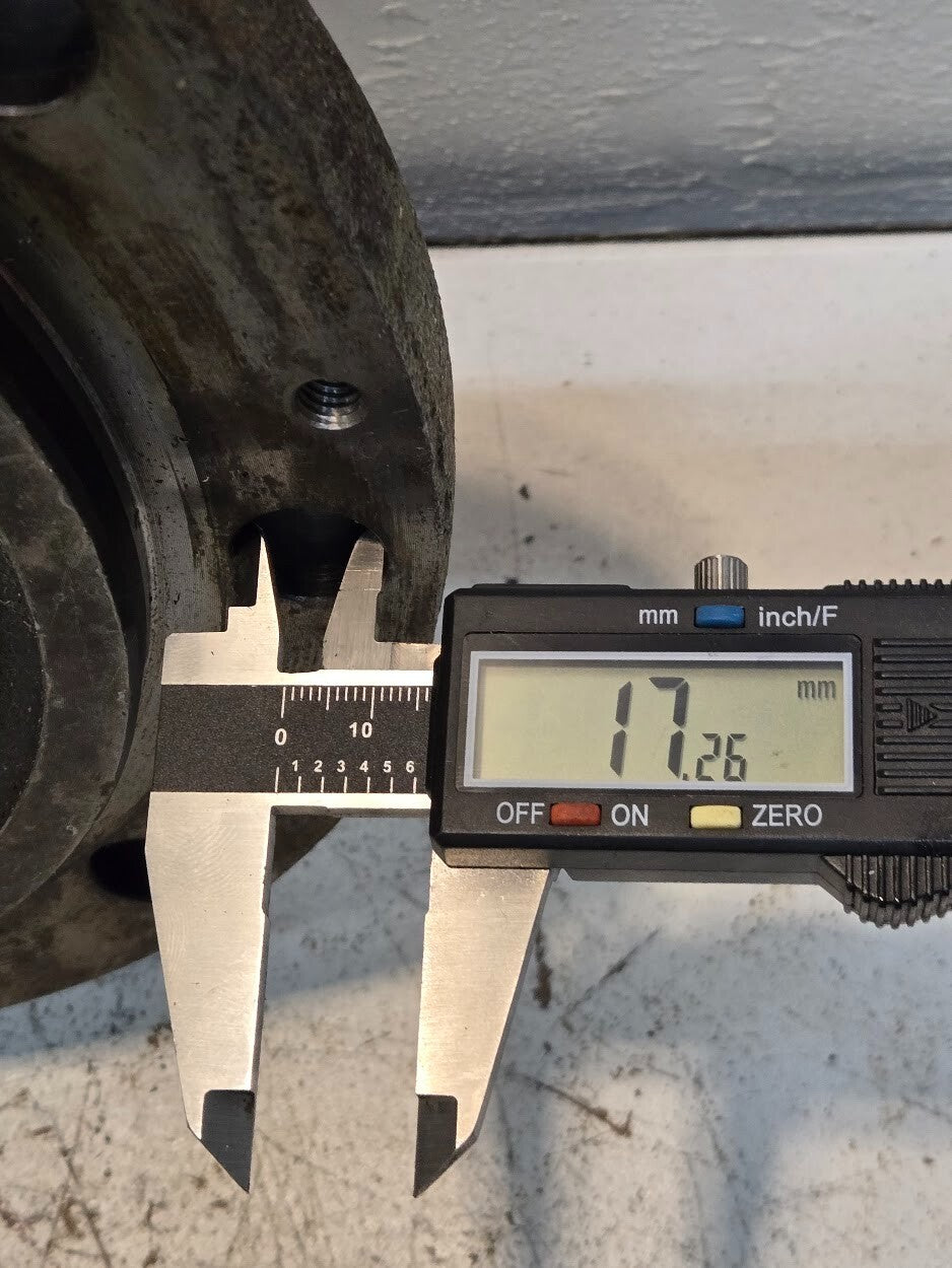 Dual Hub 7K686RLRWME | 7K068 | 4K0689 | 10x10in Bolt Pattern | 4x3.5in Pattern