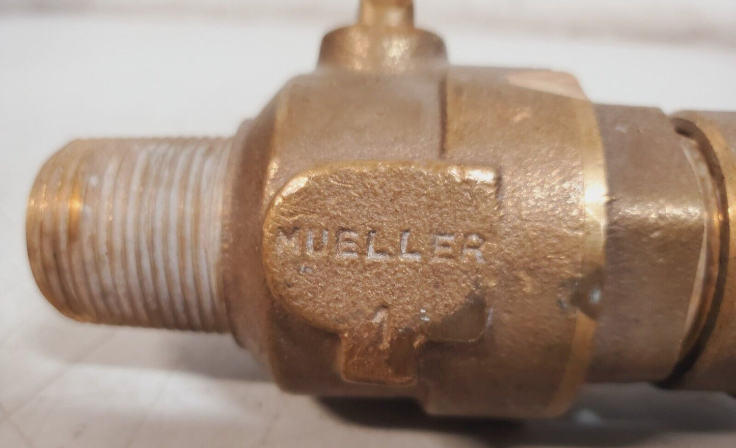 Mueller Valve Compression Cast Brass 1 | HM/JJ