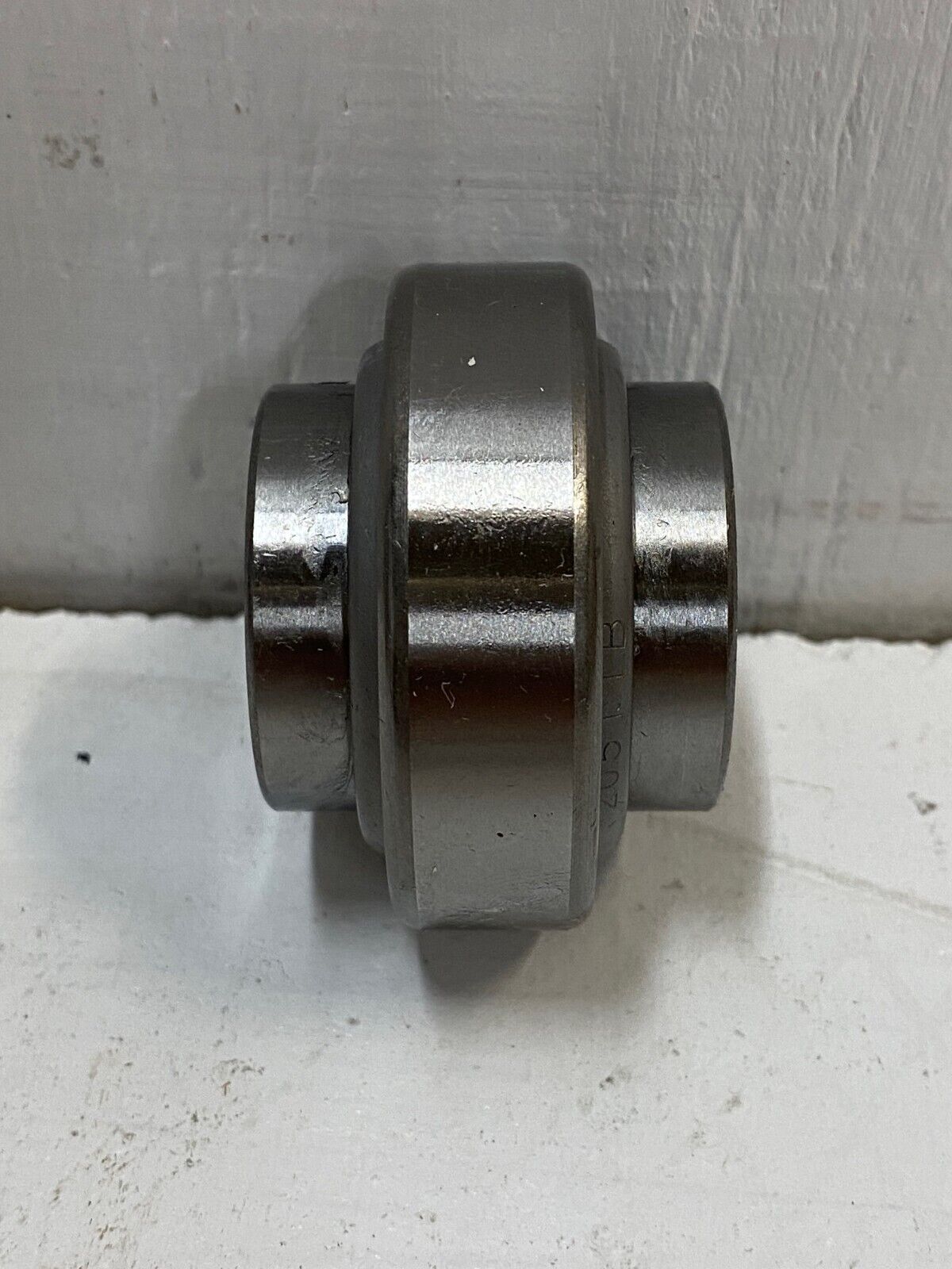 Federal Mogul Ball Bearing 205-TTB