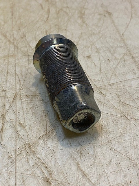 10 Quantity of Euclid E5988L Left Hand Wheel Inner Cap Nuts (10 Quantity)