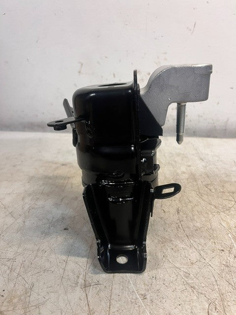 Toyota Right Hand Passenger Side Engine Mount Insulator Sub-Assembly 12305-37050