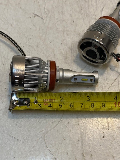 2 Quantity of LED Headlight Bulbs UNV-18-S-11-Cd00285 (2 Quantity)