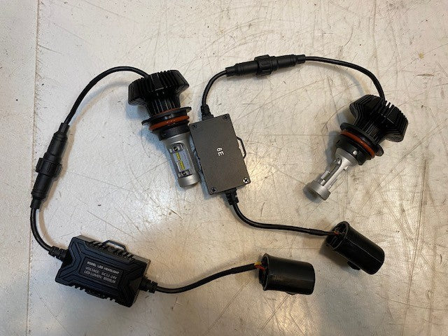 2 Quantity of LED Headlights DC12-24V 8000LM 6E (2 Quantity)