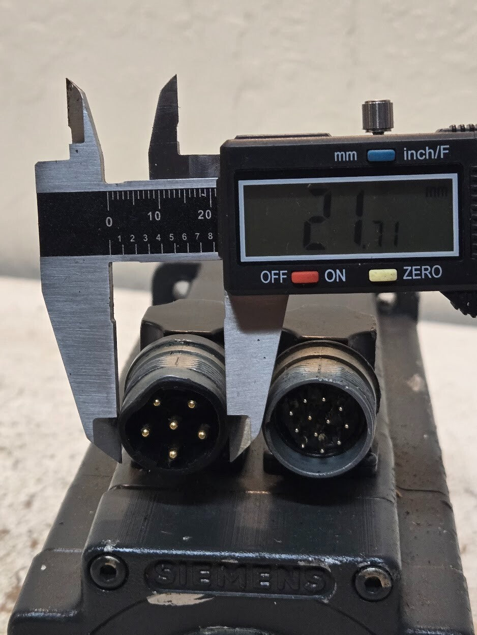 Siemens Servo Motor 1FT5044-0AK71-1-Z | YF PN18 3703 01 | 019 EN 60034