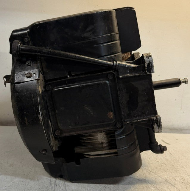 Briggs & Stratton Opposed Twin-Cylinder Engine 402707 | 0132-07 | 84061912