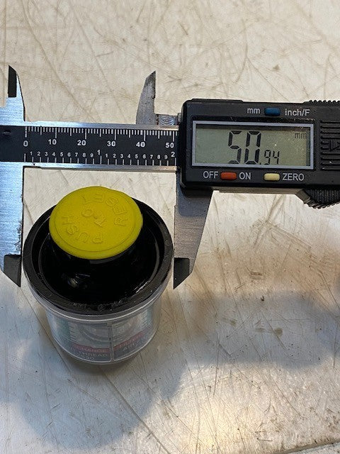 DONALDSON 136501-12530 INDICATOR AIR FILTER MINDER RESTRICTION GAUGE