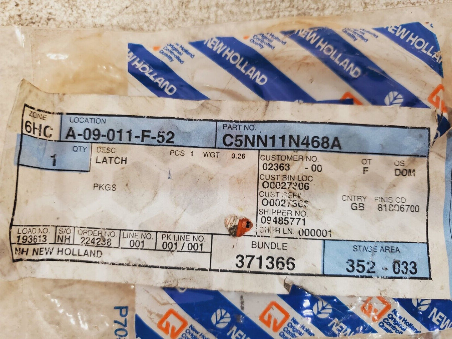 New Holland Latch C5NN11N468A | 00N322JO