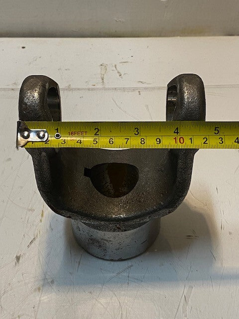 End Yoke 55J43 38mm Bore 39mm Pin Hole 4-5/8" W 5-3/4" H 3" D