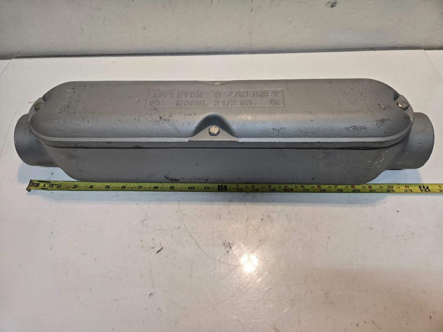 Appleton O-Z/Gedney Mogul 2 1/2 63 C Conduit Body 23.5" Long for 2-1/2" Conduit