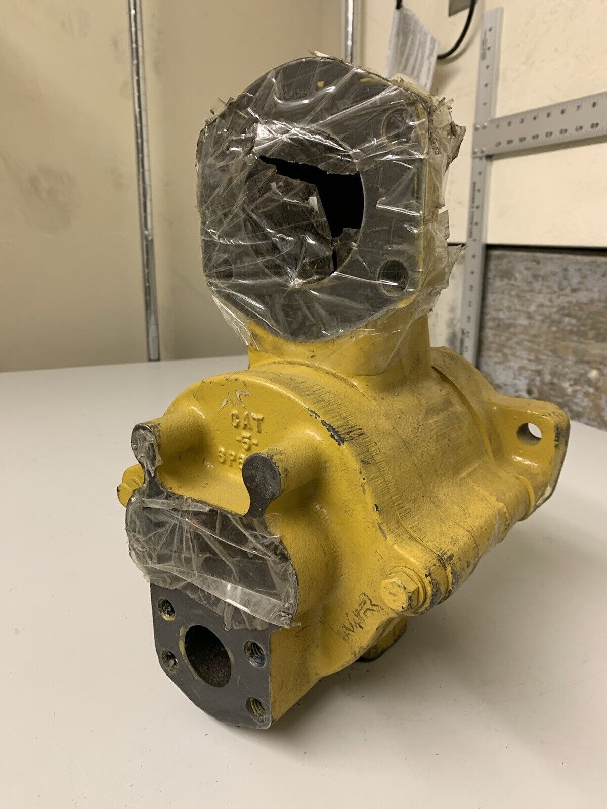 Caterpillar 6P8458 Manifold CAT 3P7688 Body 6P823