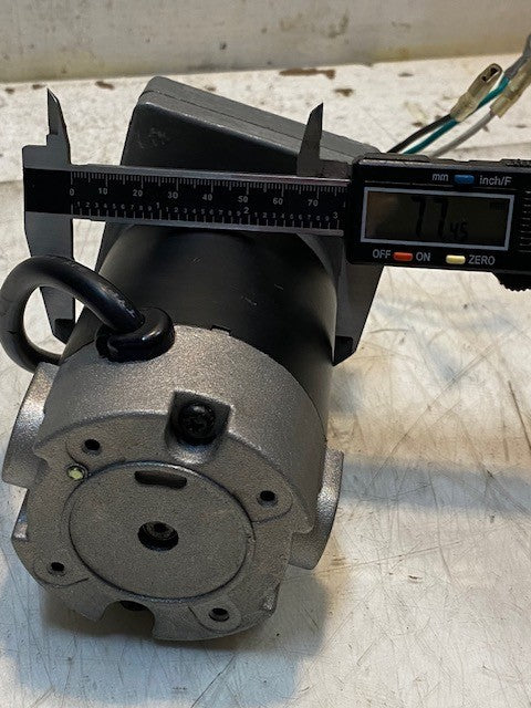 Servo Electric Gear Motor 6-1/2" Long 3" Wide 3-3/4" Tall 8mm Shaft 77mm OD