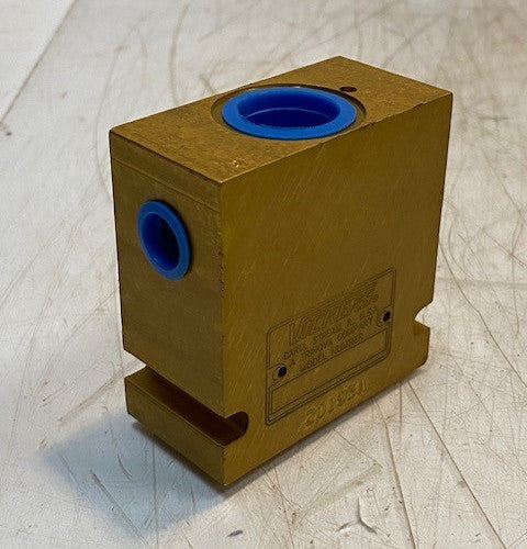 Vickers 20195A Shuttle Valve 2-1/2" x 2-1/2" x 1-1/8"