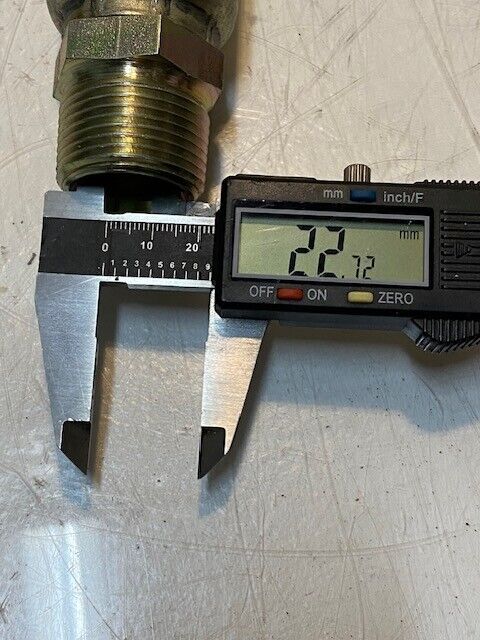 16 Quantity of Hydraulic Hose Male Crimp Fittings 7661-16TY (16 Quantity)