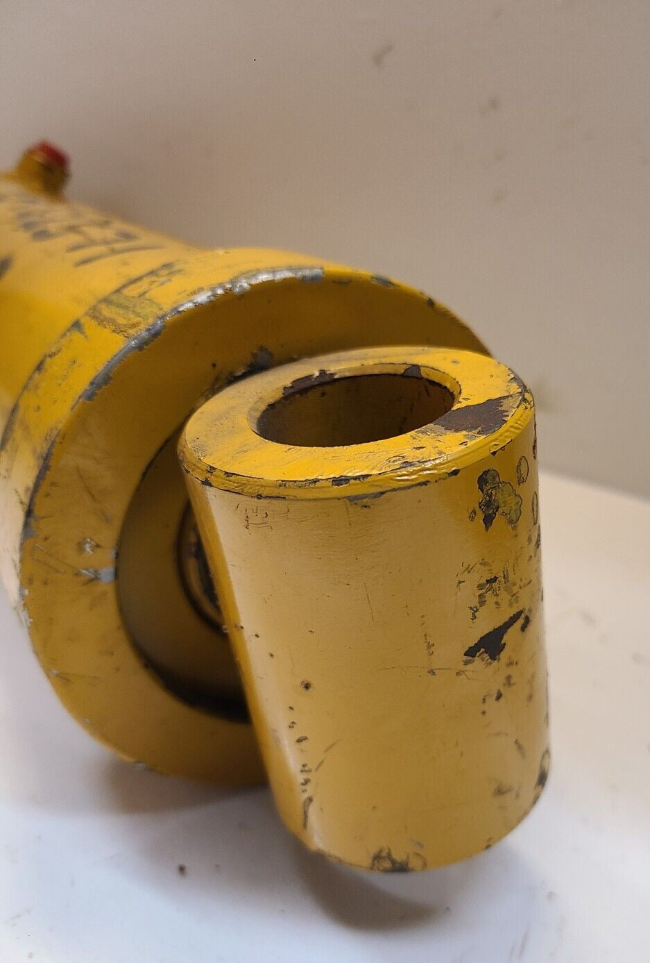 AHI Core Hydraulic Cylinder  R13601 | EA32571