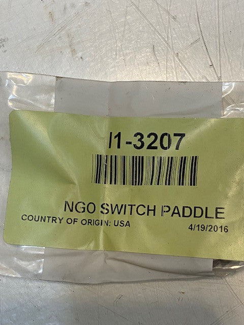 12 Quantity of NGO Switch Paddle Microswitches D3V-16G443-1C25-K (12 Quantity)
