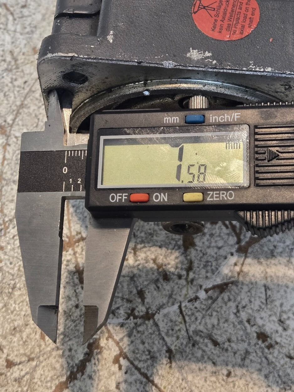 Siemens Servo Motor 1FT5044-0AK71-1-Z | YF PN18 3703 01 | 019 EN 60034