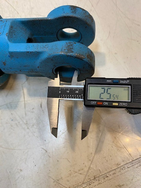 Hydraulic Cylinder 56272-B675 | 25mm Bore 31" Long 88mm OD