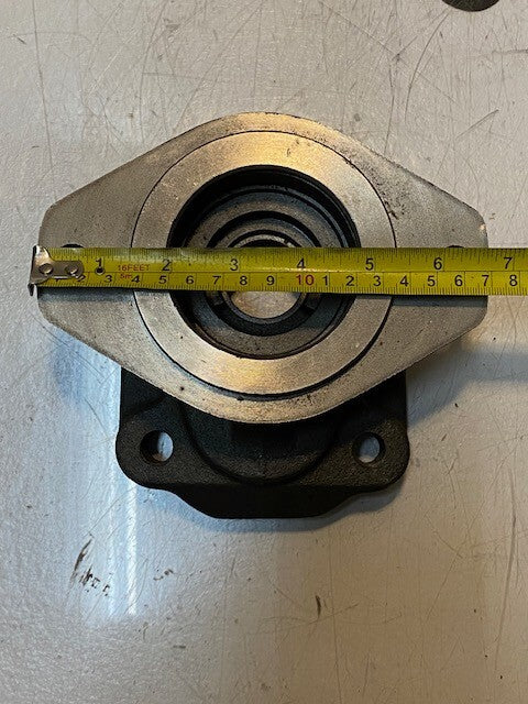 Series Shaft End Cover RB1685 | 72mm Bore 6-3/4" L 6-1/4" W 3-1/4" H