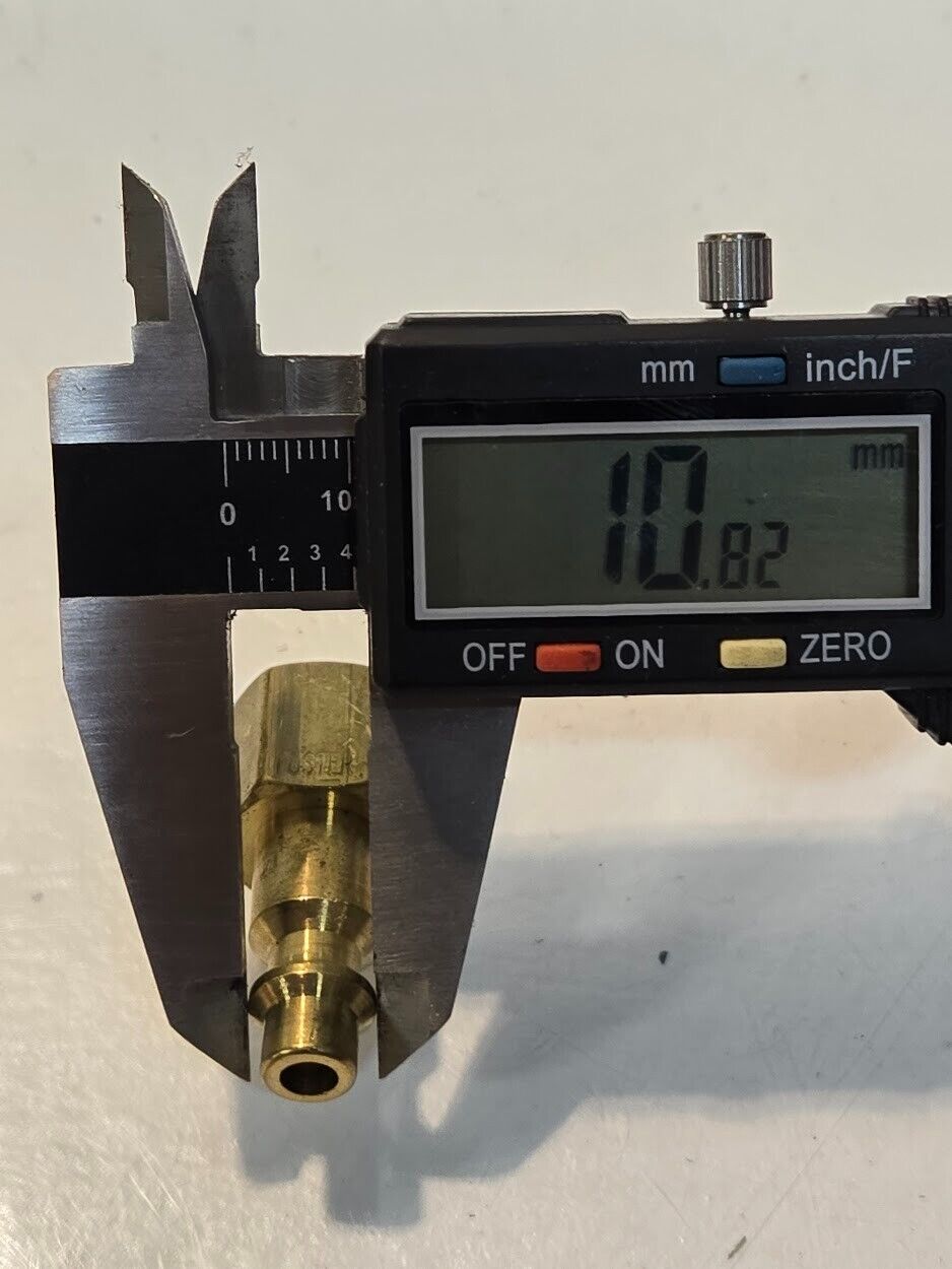 21 Quantity of Foster 11-3B 1/4" Male Quick Connect Couplers 1/4" FPT (21 Qty)