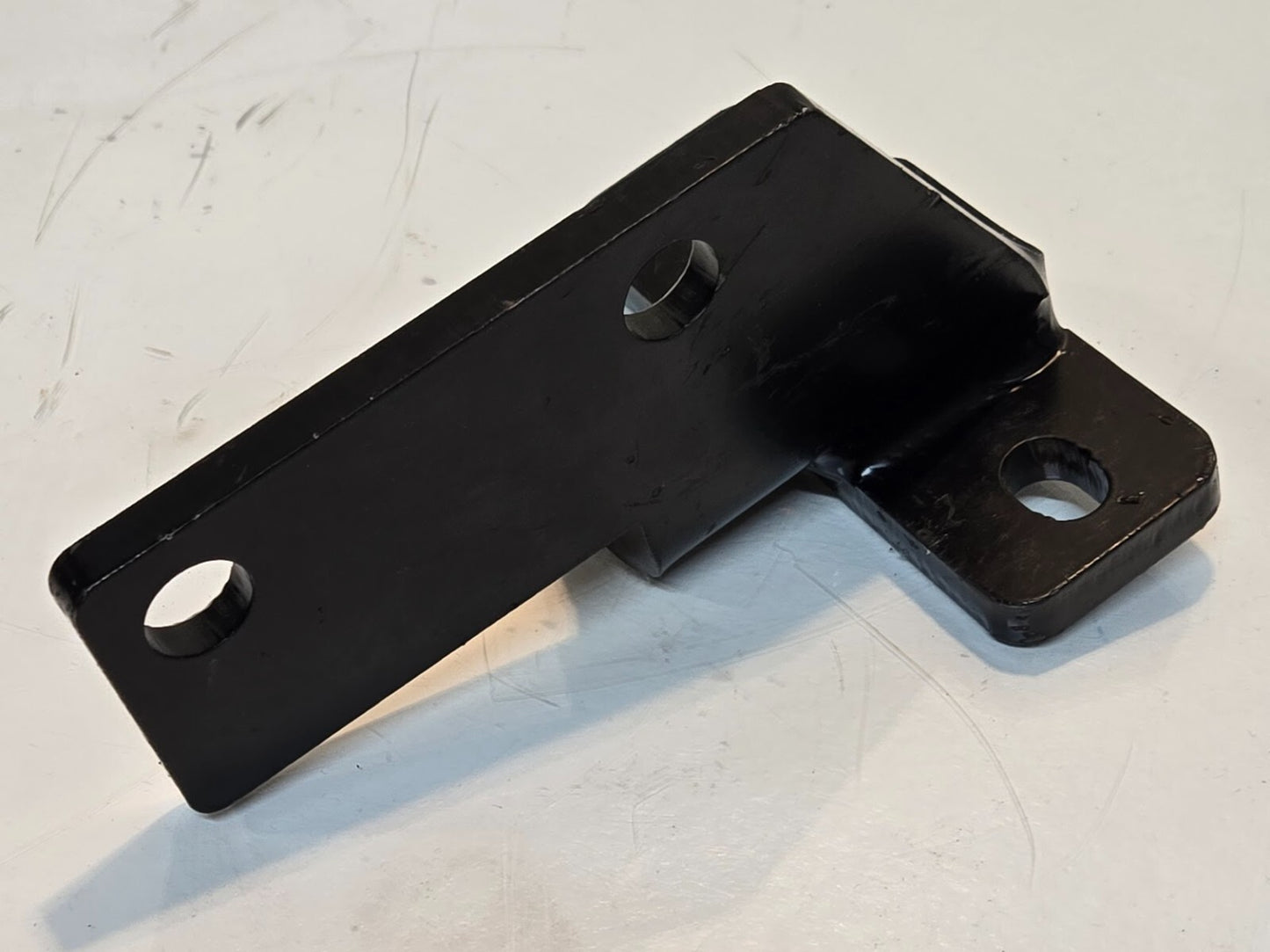 Roadmaster B721 Axle Bracket RH for Sprinter Van | 7" x 5-1/2" x4"