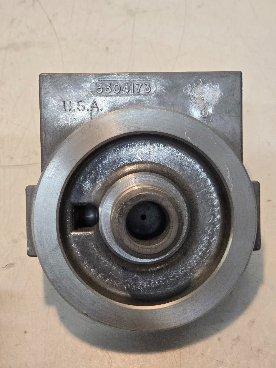 Fleetguard Adaptor Head 3304173S with Luber-Finer LFP-777PB Lube Filter