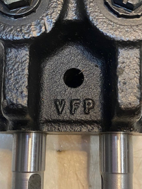 Danfoss Hydraulic Valve Assembly 1622-AX | 388C