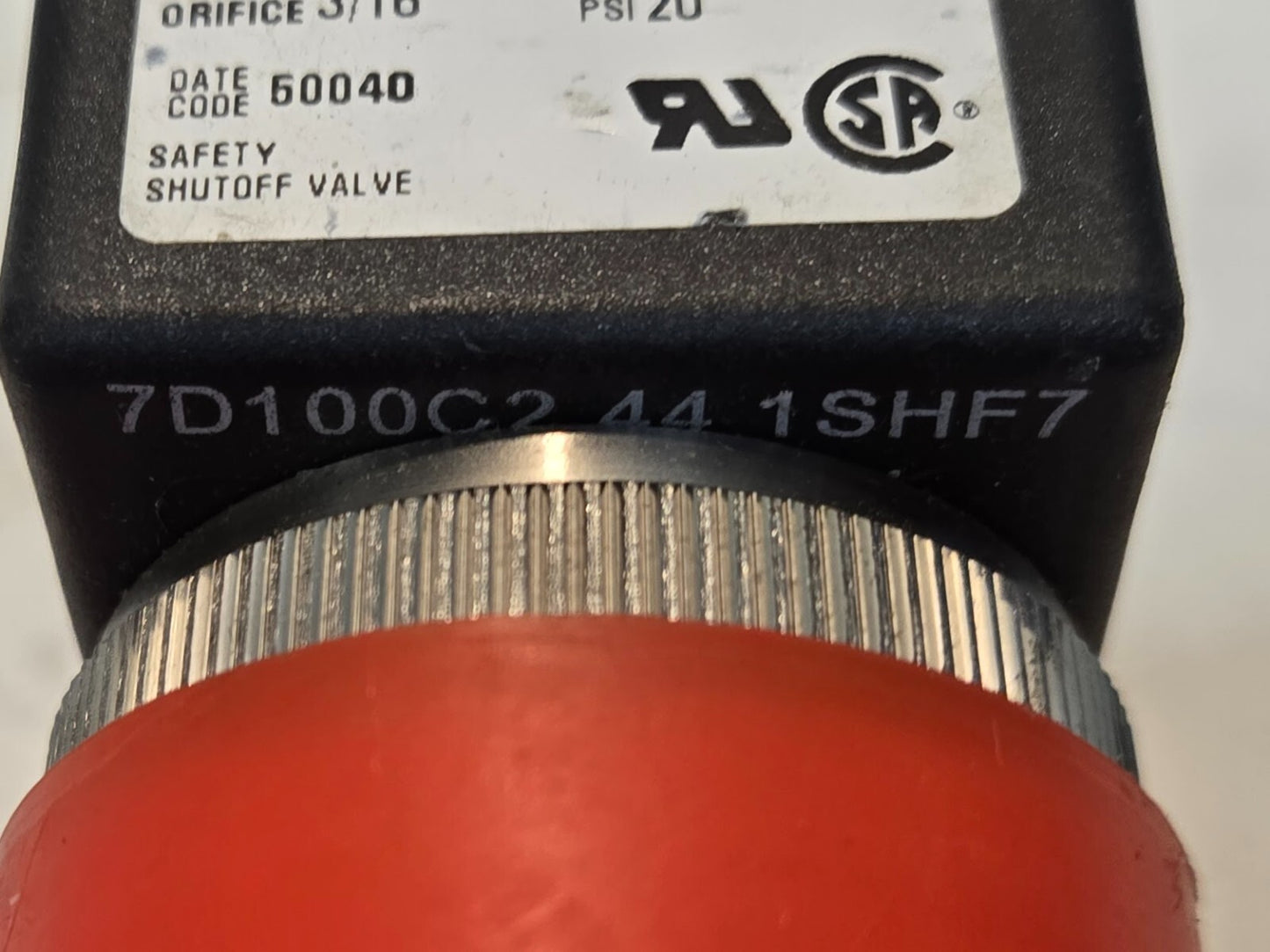 Parker Solenoid Valve 1/4" NPT Teflon 71214TN2SV00N0D100C2 | 140 KPa | 20 PSI
