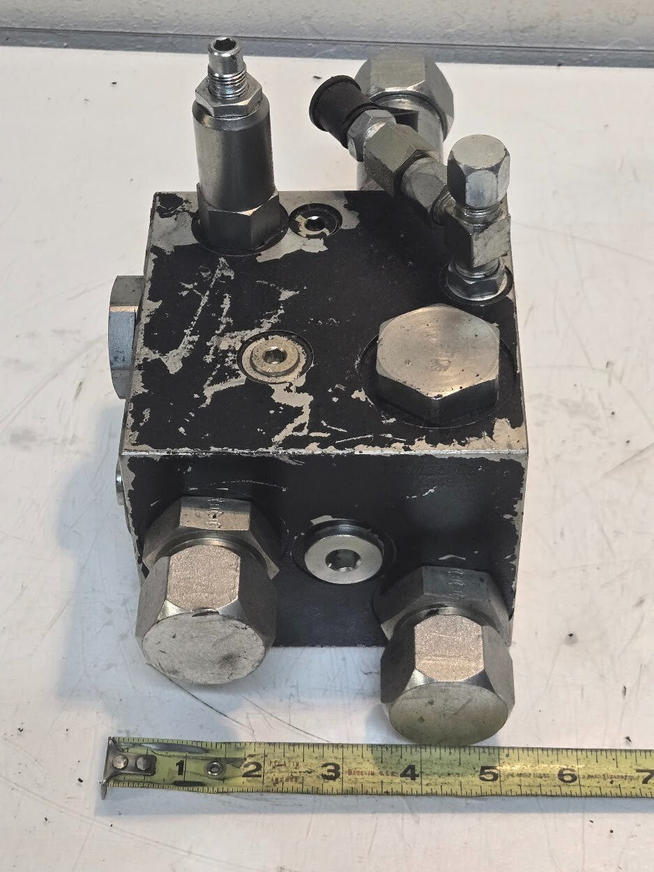 Comatrol Hydraulic Valve Manifold 11153045 A | E2995 | E2815.7 | w/ Check Valves