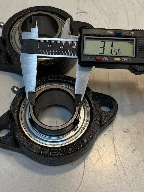 2 Quantity of IPTCI 2-Bolt Flange Bearings LF206 SB206-20G 32mm Bore (2 Qty)