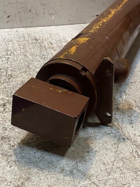 Hydraulic Cylinder 31" Long 4-1/2" Dia. 38mm Bore