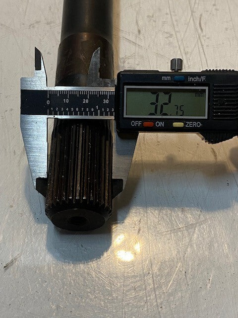 Spicer Drive U-Joint Axle Shaft 22-1/2" L 22mm End 27-Spline 33mm End 30-Spline