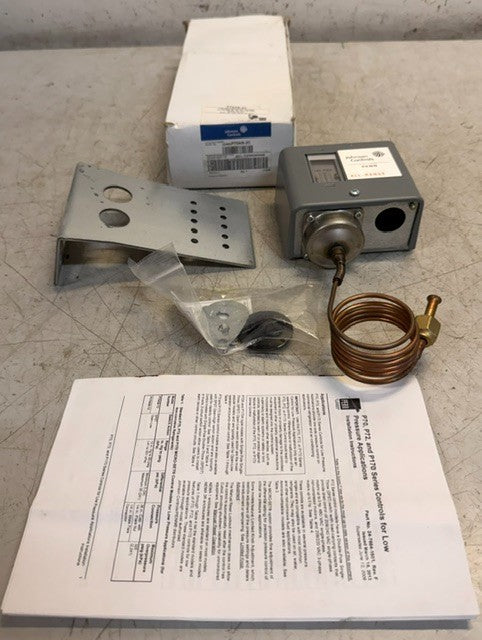 Johnson Controls P70AB-2C Single-Pole Low-Pressure Control Switch With Hardware