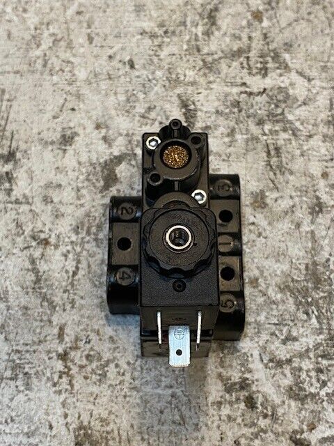 Arozone Aro Fluid Power Solenoid Air Control Valve A212SS-12O-A-G | H0O54