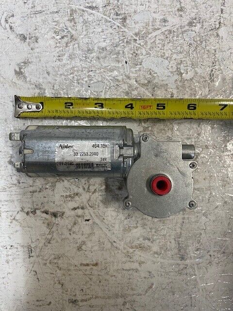 Nidec Worm Gear Motor 404.15V 33 2253 2000 24V 211214G