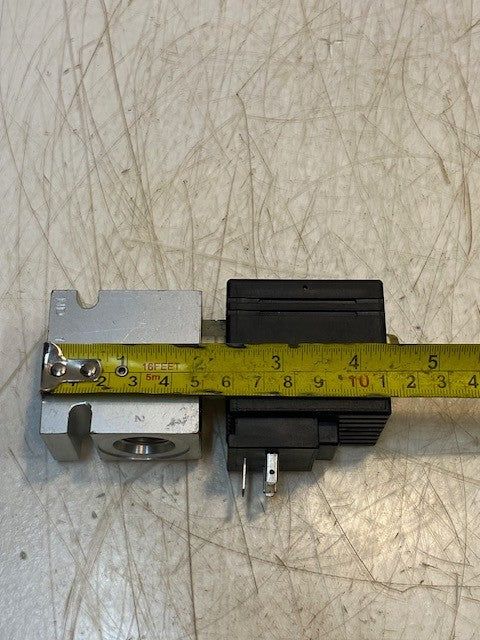 Parker B10-2-A8T Hydraulic Cartridge Valve Base & Solenoid Coil SIOLD 12VDC 20W