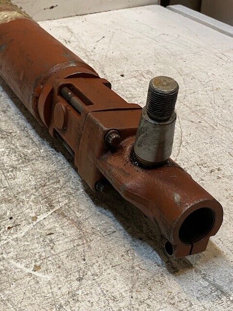 Hydraulic Cylinder 233640 | 27-1/2" Long 33mm Bore 22mm Thread 28mm Thread End