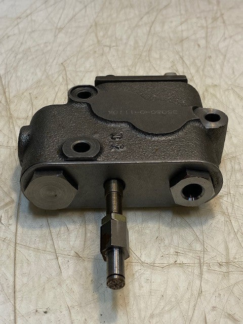 Hydraulic Control Valve Assembly for Kubota 35080-0-11104 4K