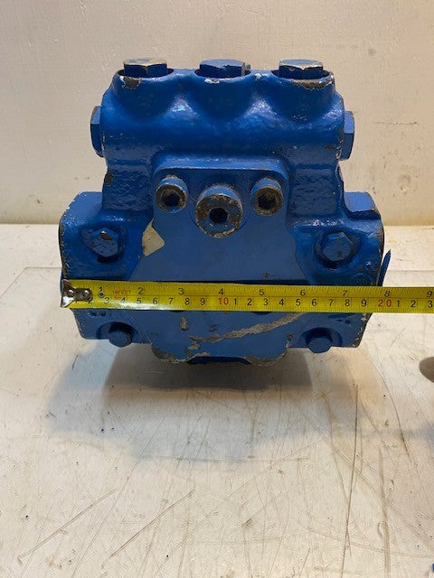 Hydraulic Pump Motor 14-1/2" L 7-3/4" W 9" H 34mm 21-Spline 14mm Bolt Holes