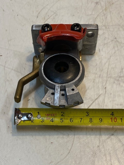 441014 Gladhand, Emergency, Aluminum Body with Shut Off, Red