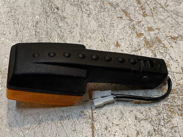 Turn Signal Indicator R10W | 50R-0001 | 50R-0002 | SAE D90 169